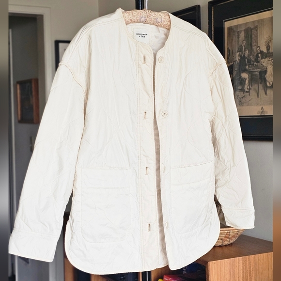 Abercrombie & Fitch Cream Quilted Liner Jacket - Picture 3 of 8
